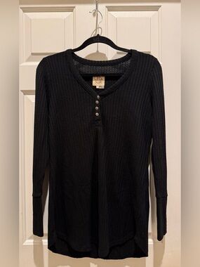 Chaser long sleeve top size large